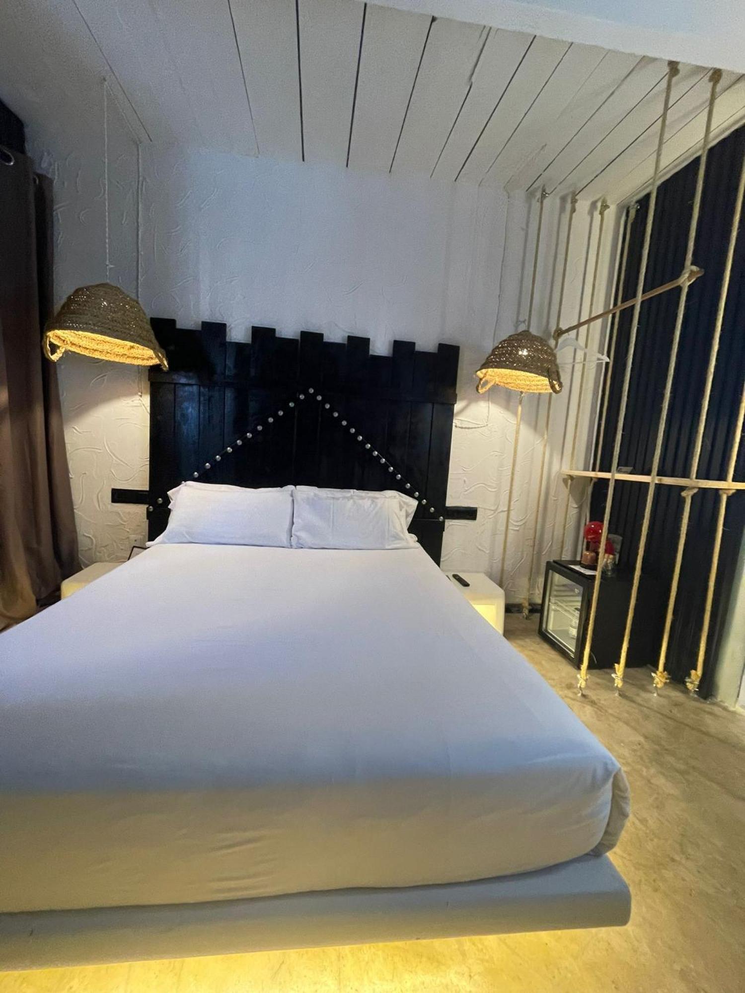 Paiise Hotels Sant Francesc de s'Estany Екстериор снимка