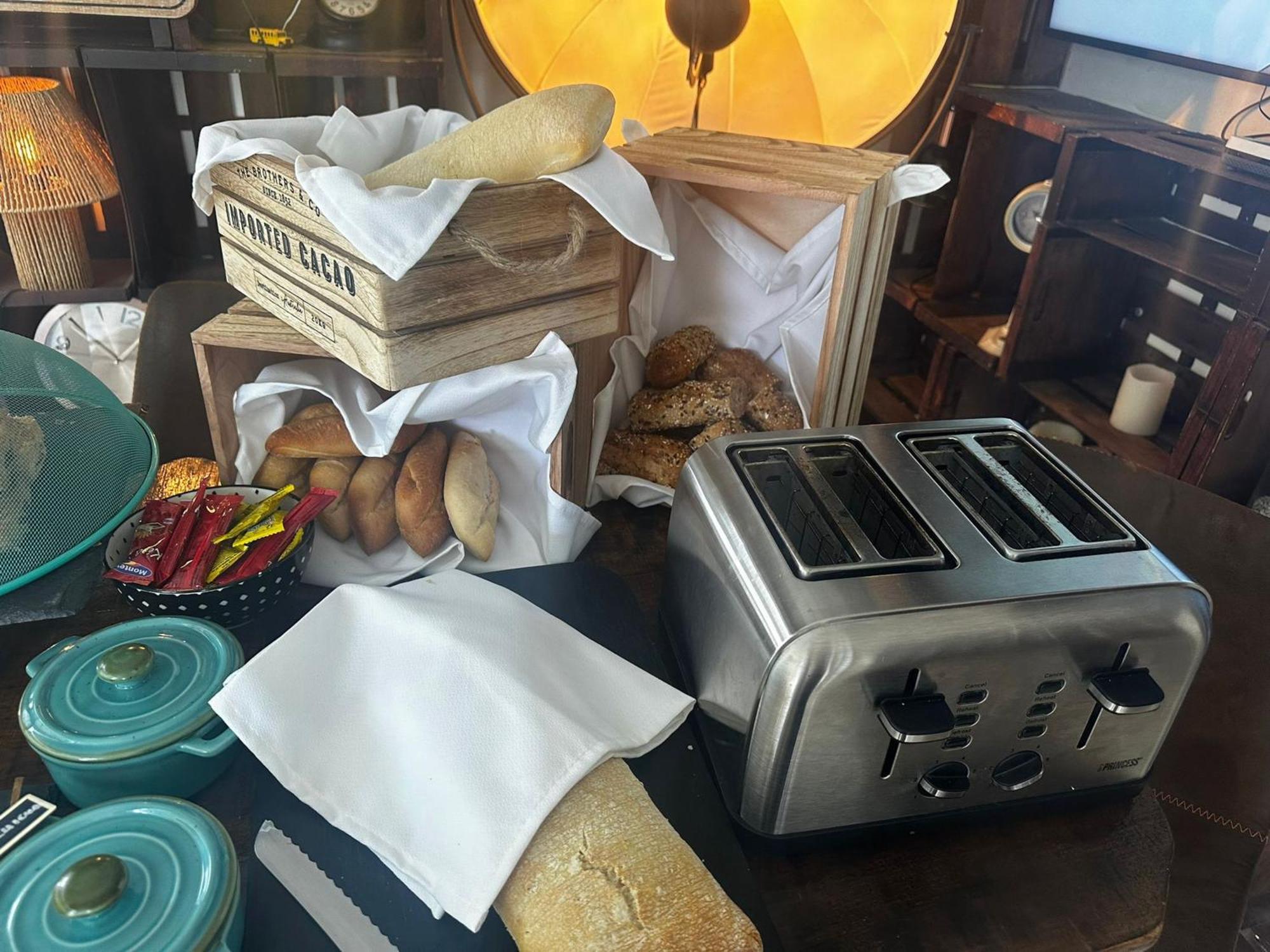 Paiise Hotels Sant Francesc de s'Estany Екстериор снимка