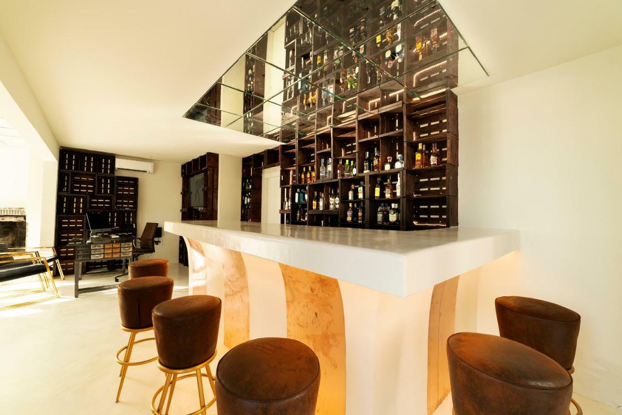 Paiise Hotels Sant Francesc de s'Estany Екстериор снимка